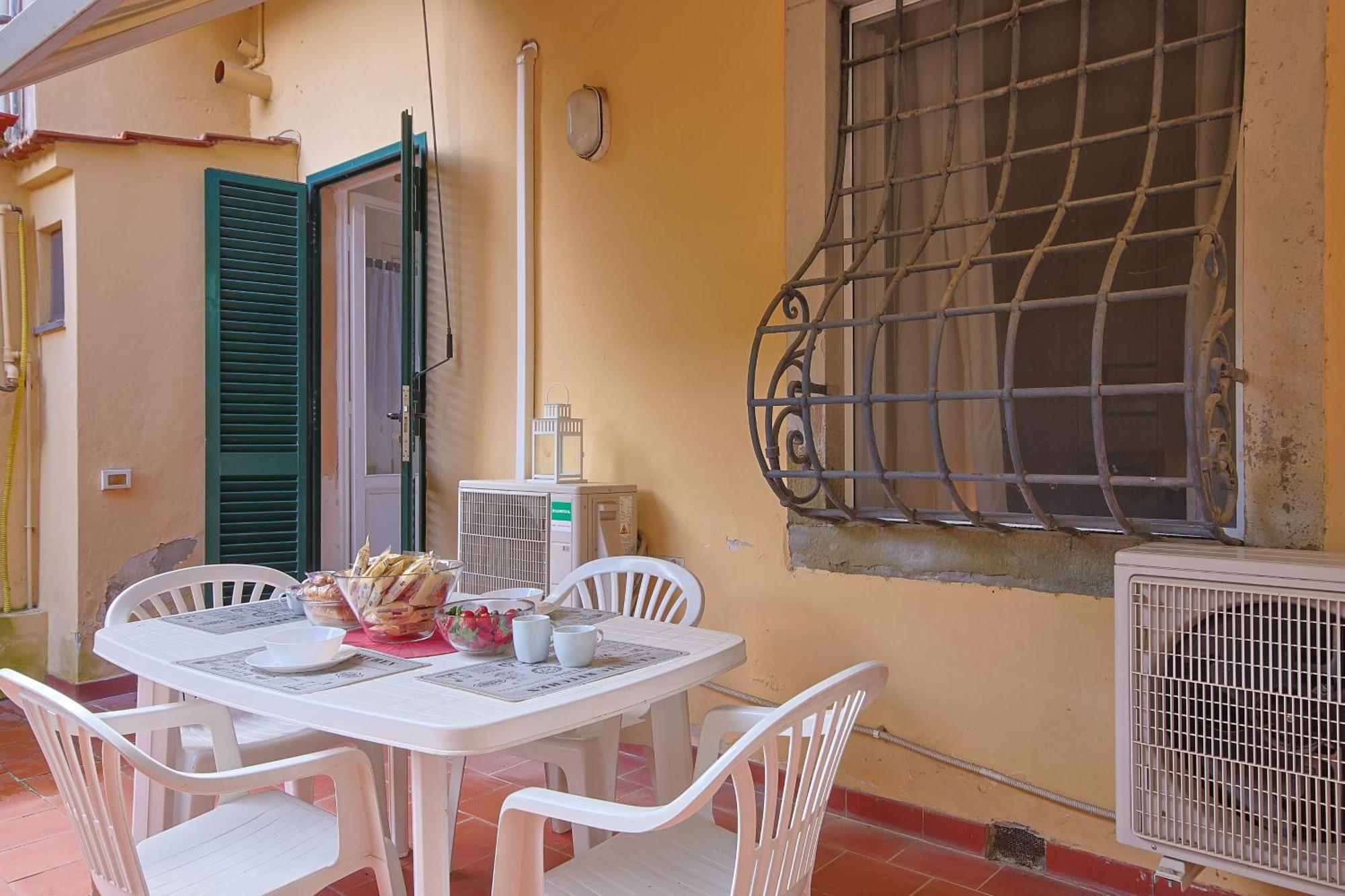 B&B Cristina Garden Pisa Bagian luar foto
