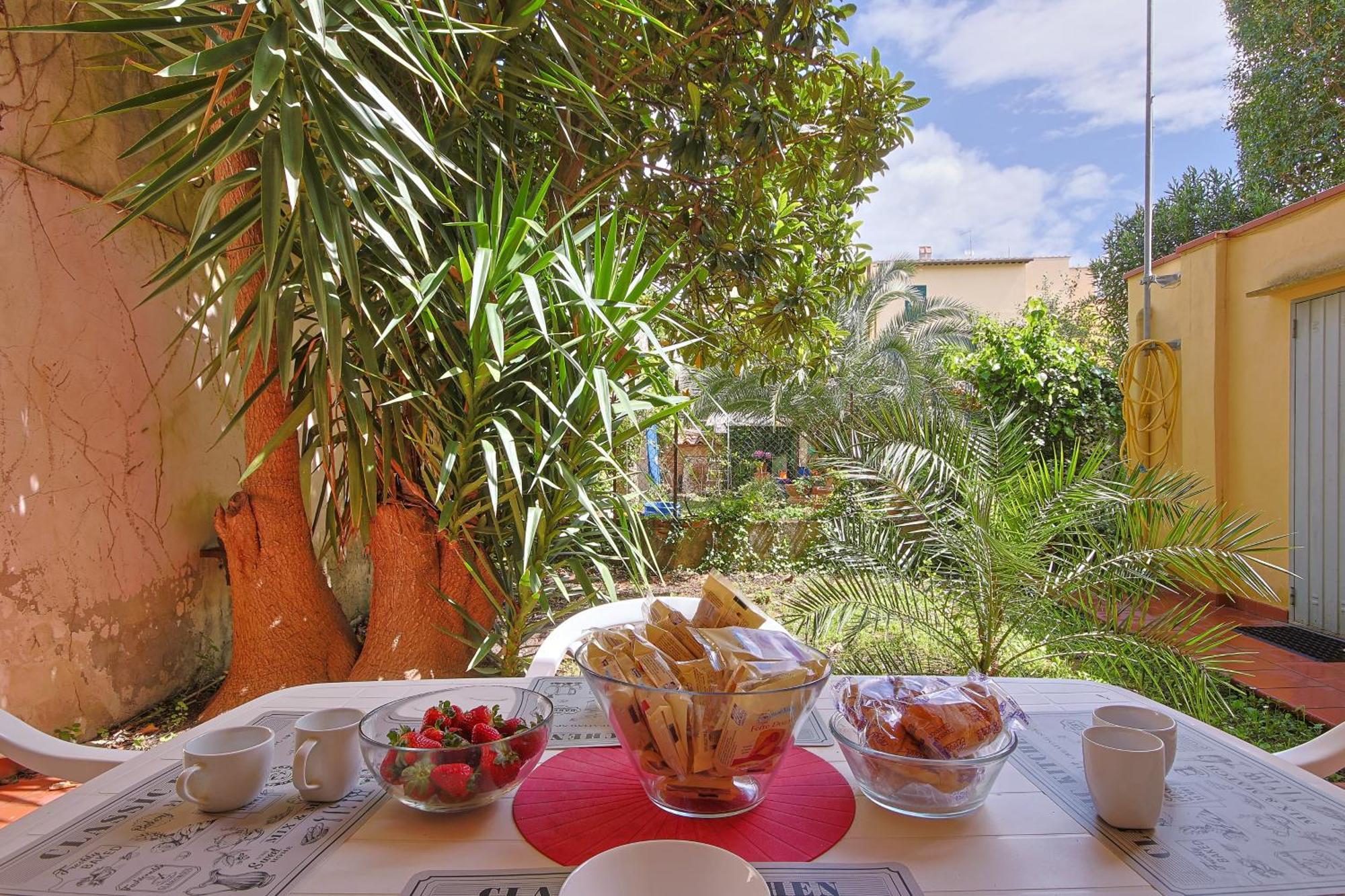 B&B Cristina Garden Pisa Bagian luar foto